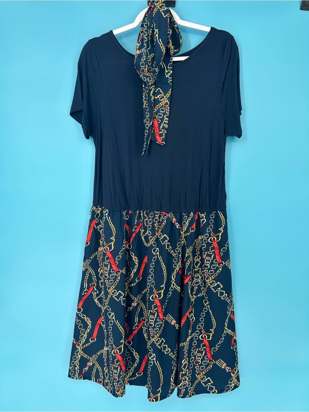 Navy‎ Chain-Print Midi Dress with Neck Scarf